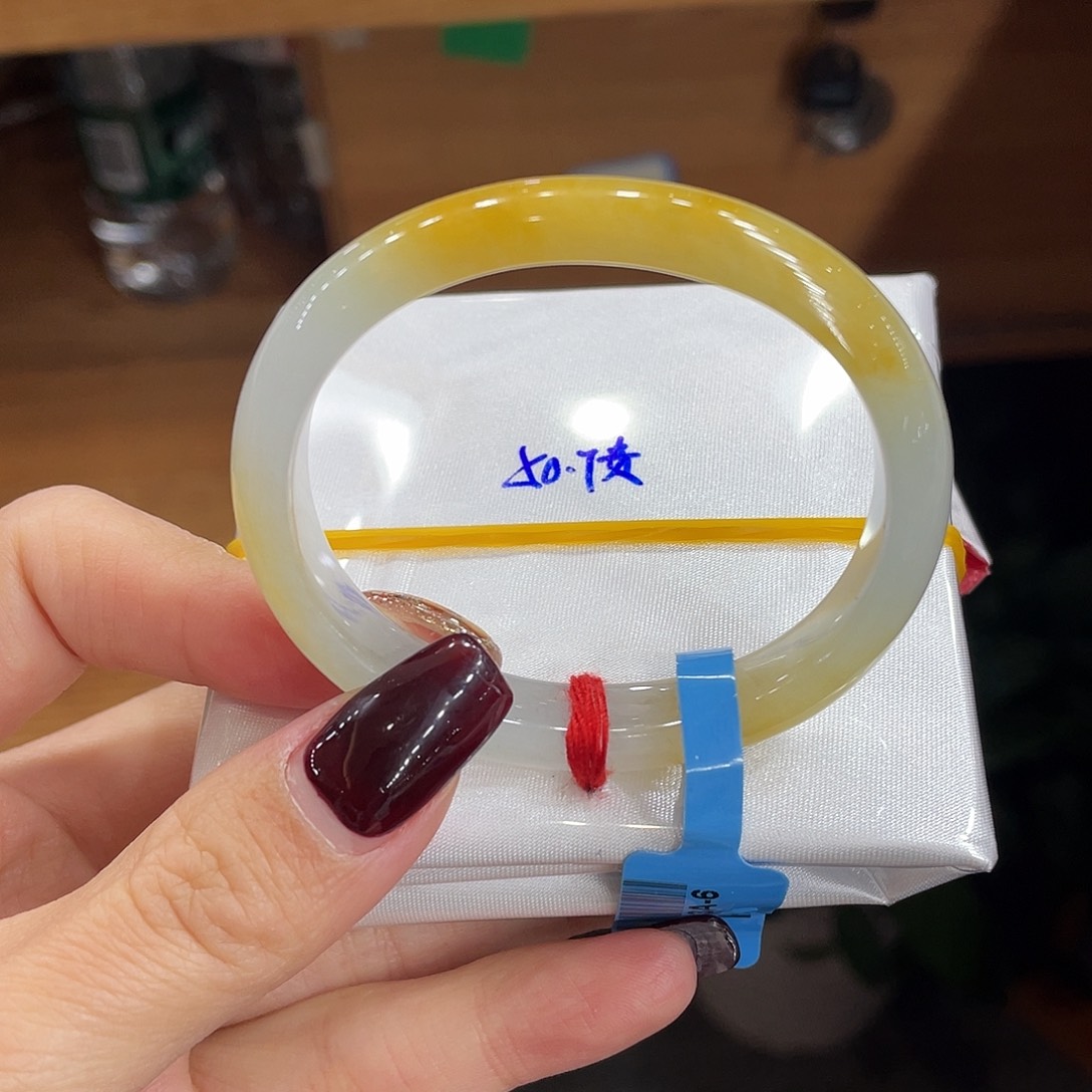 翡翠手镯未镶嵌缅甸翡翠