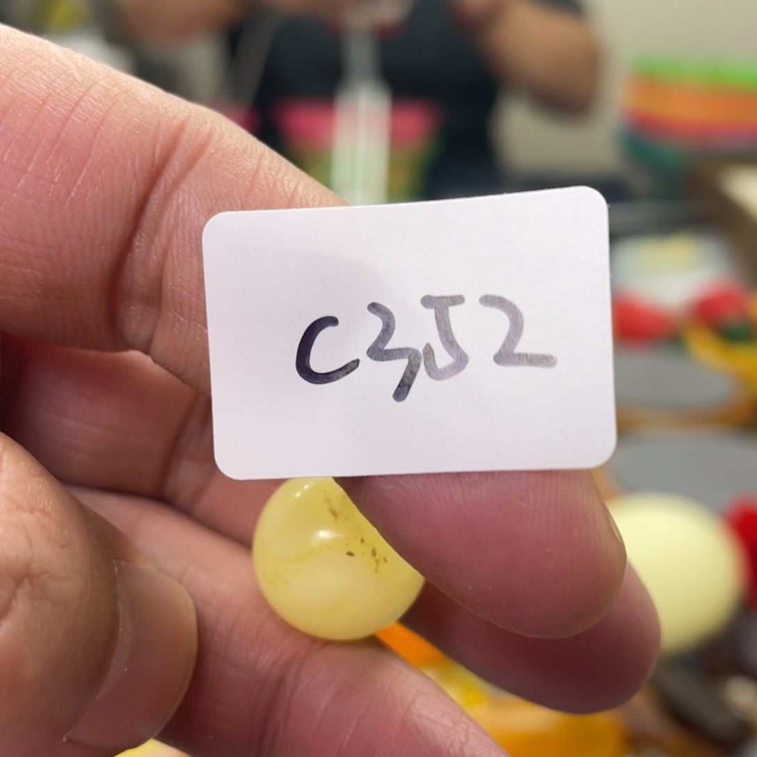 手链琥珀未镶嵌多样性发，发其中一件