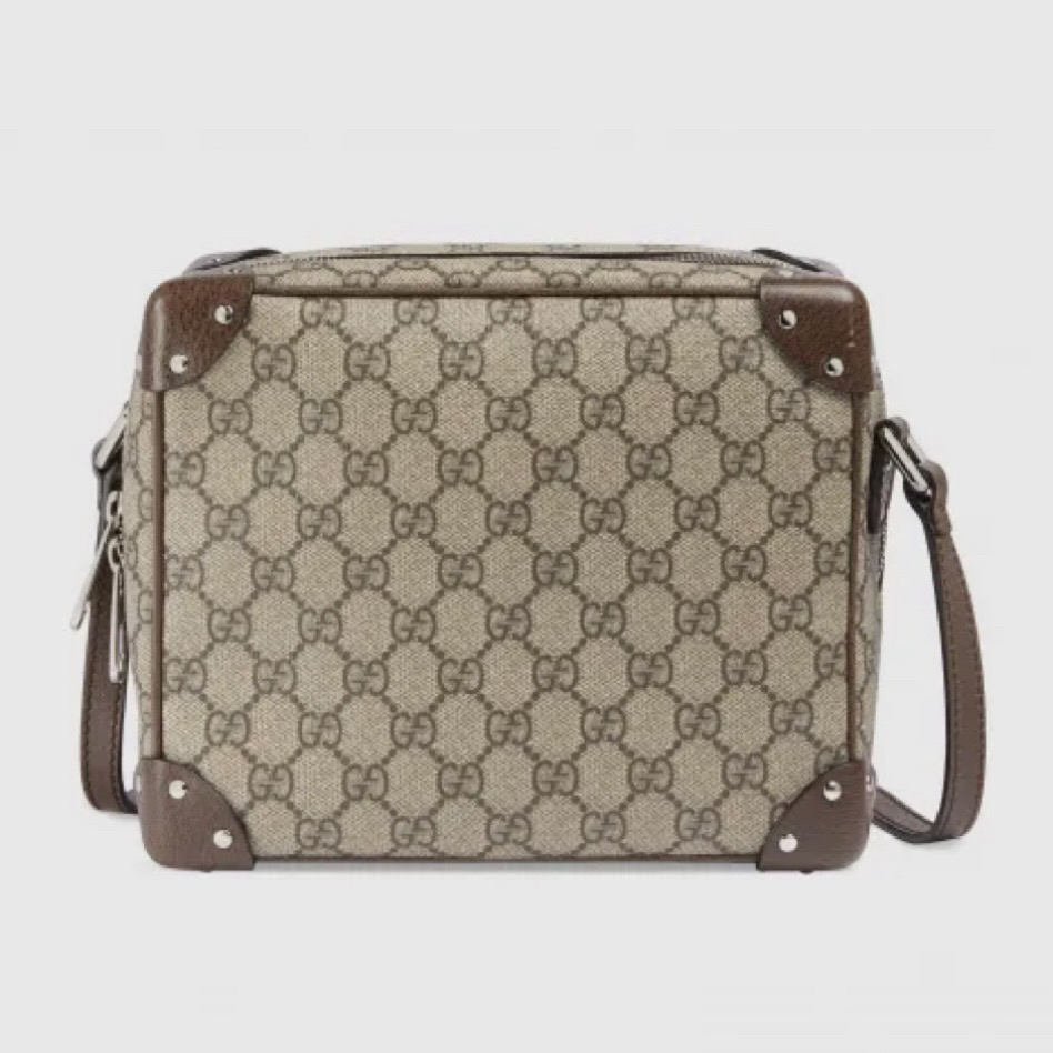 99新 GUCCI/古驰 经典老花Logo帆布斜挎包 F962
