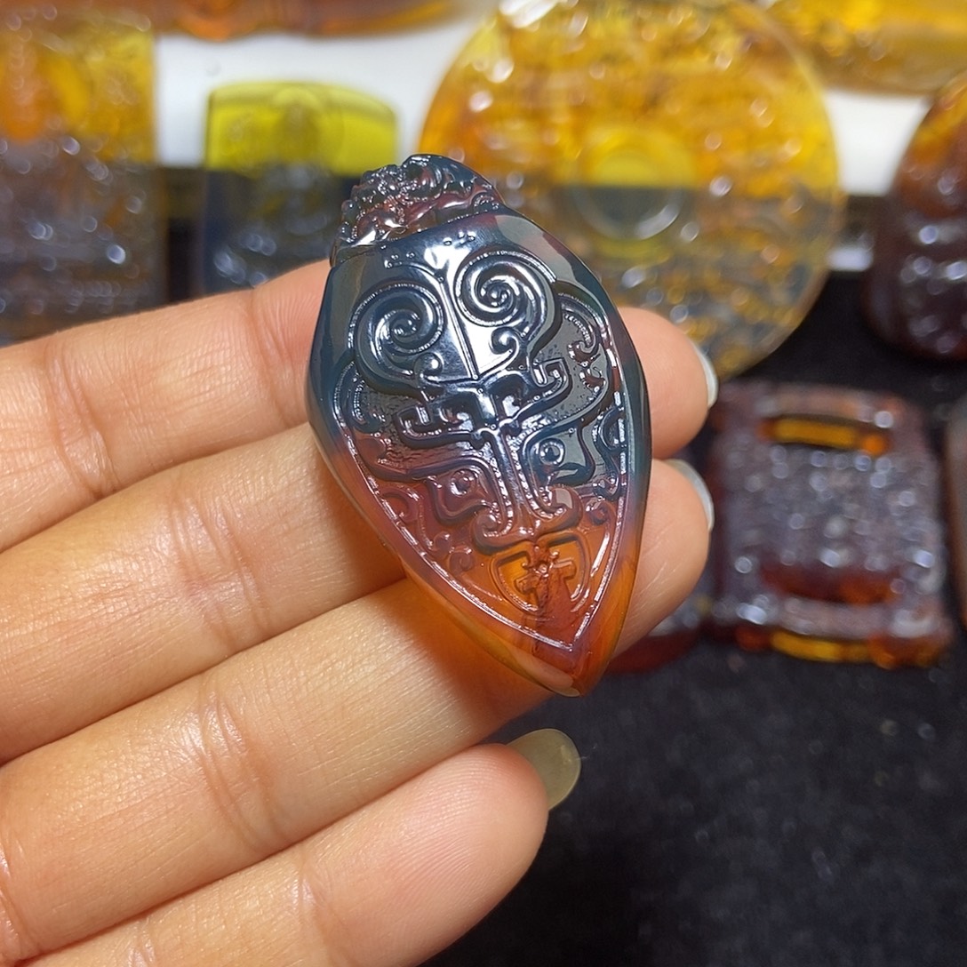 琥珀未镶嵌颈饰缅甸天然琥珀吊坠