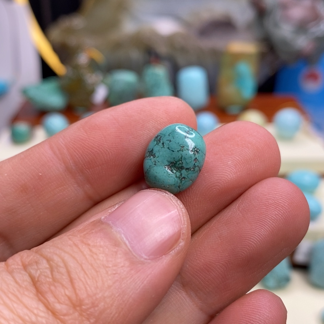 绿松石未镶嵌珠宝奇石