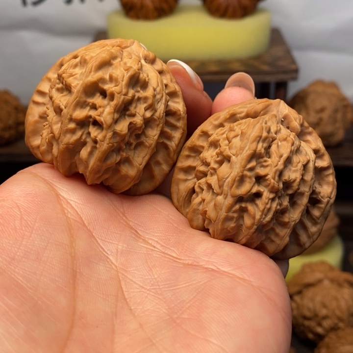 吊坠文玩核桃三角白