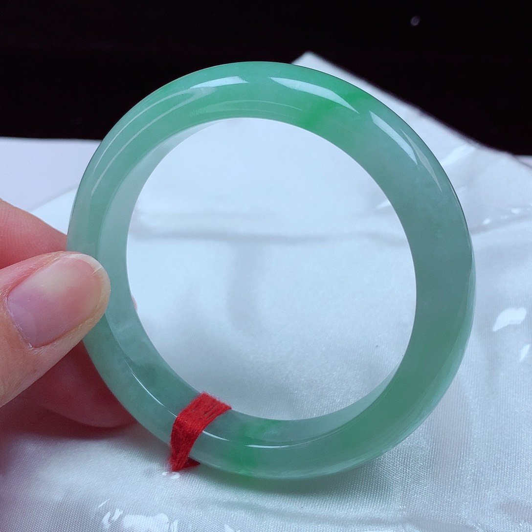 翡翠未镶嵌手镯56圈