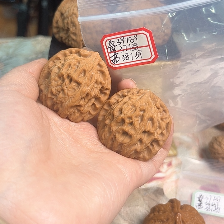 文玩核桃把件非嫁接北京