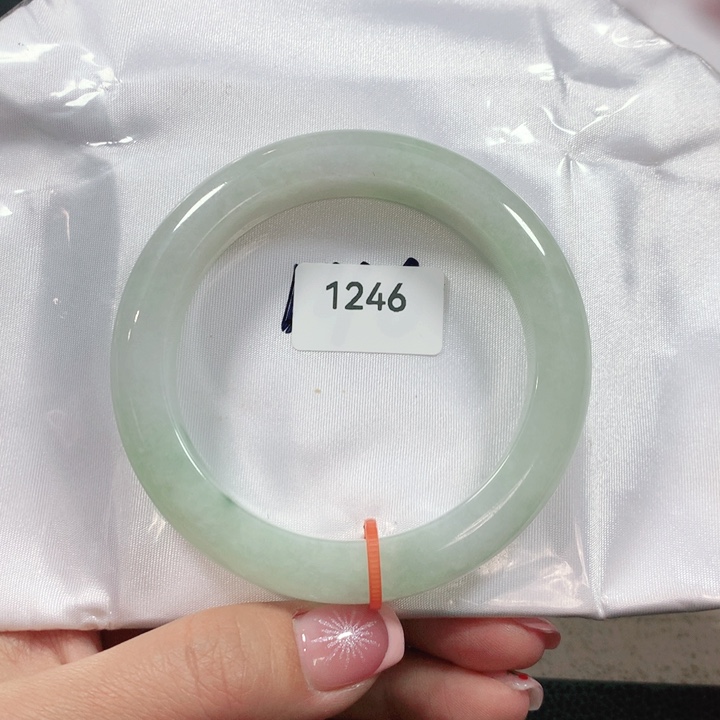 翡翠手镯未镶嵌天然翡翠手镯56