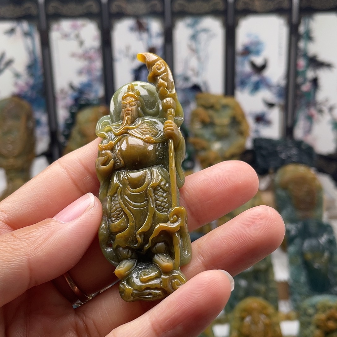 翡翠未镶嵌颈饰天然翡翠a货关公