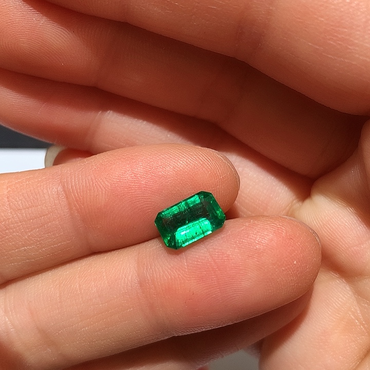 祖母绿裸石未镶嵌1.73克拉赞比亚祖母绿裸石