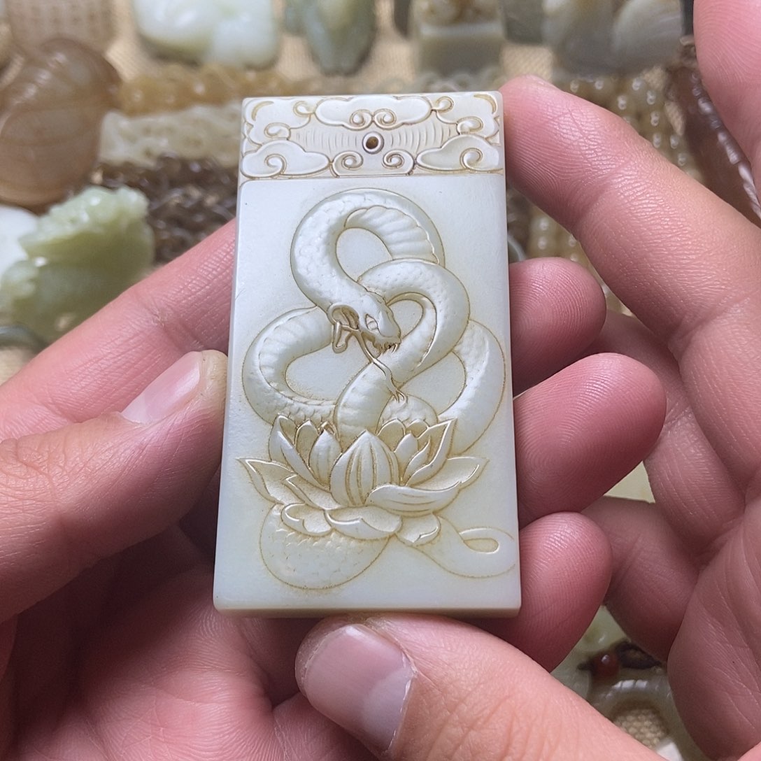 和田玉挂件未镶嵌