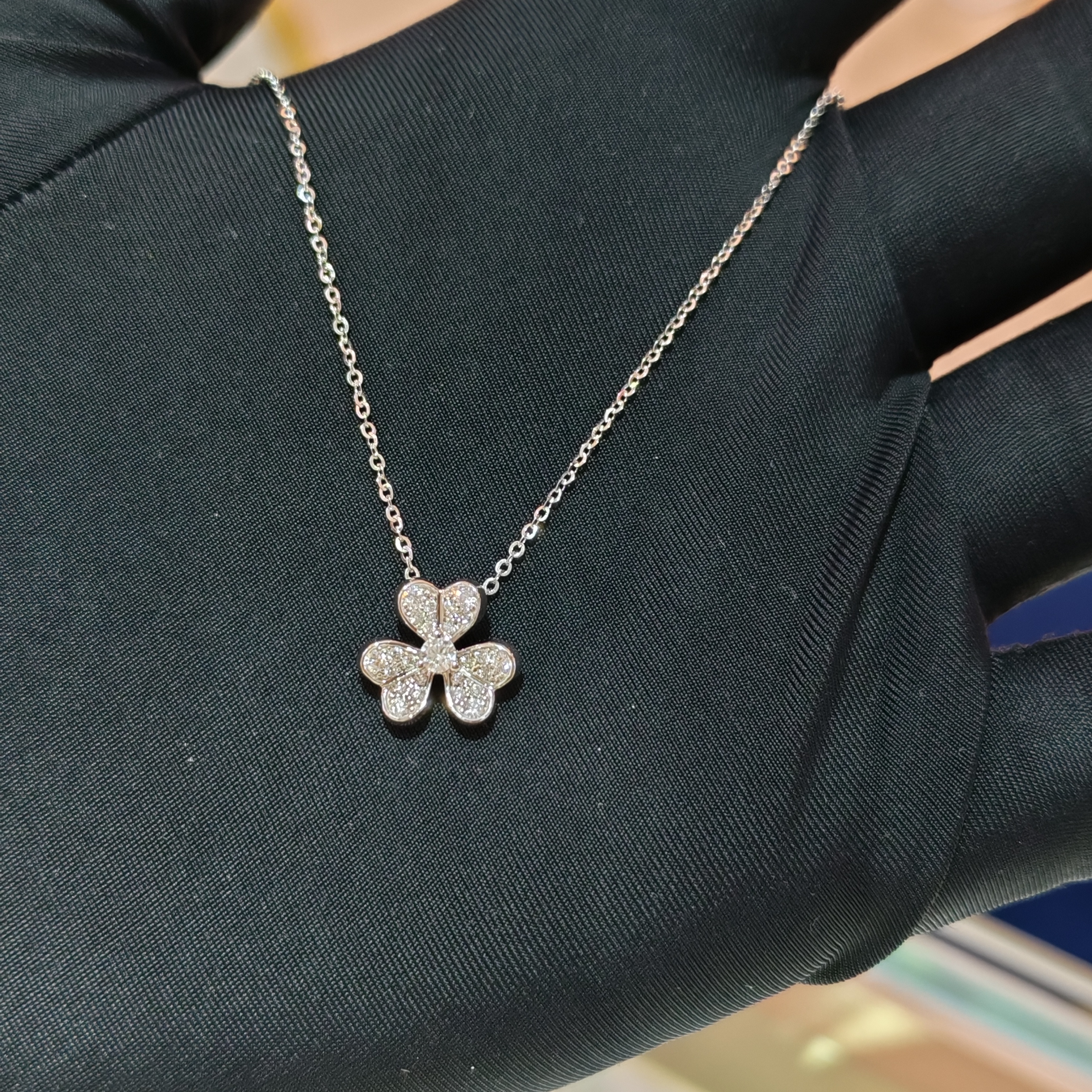 【金诚珠宝】 小号满钻三花项链（48h鉴赏期）