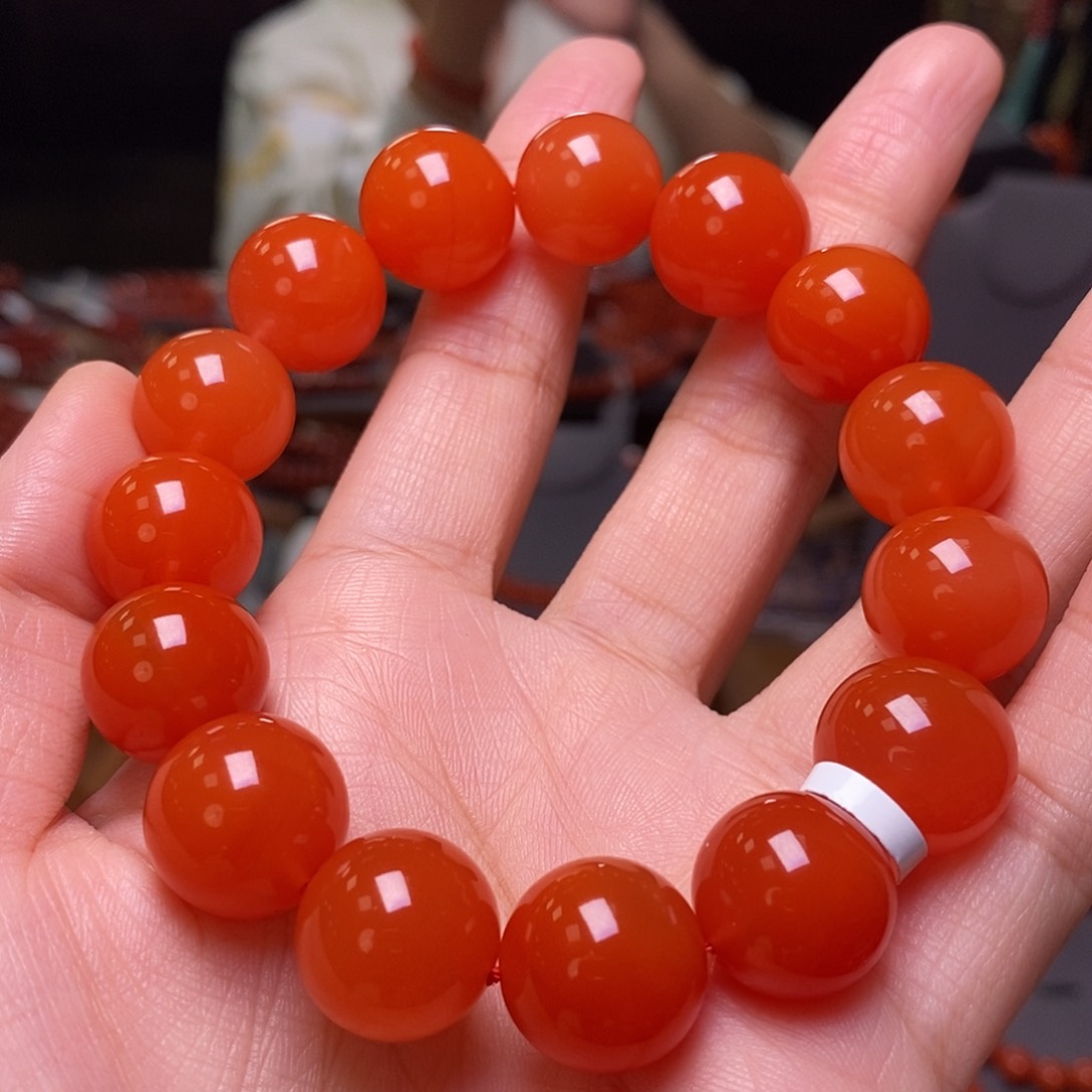 南红玛瑙单圈未镶嵌担***黑