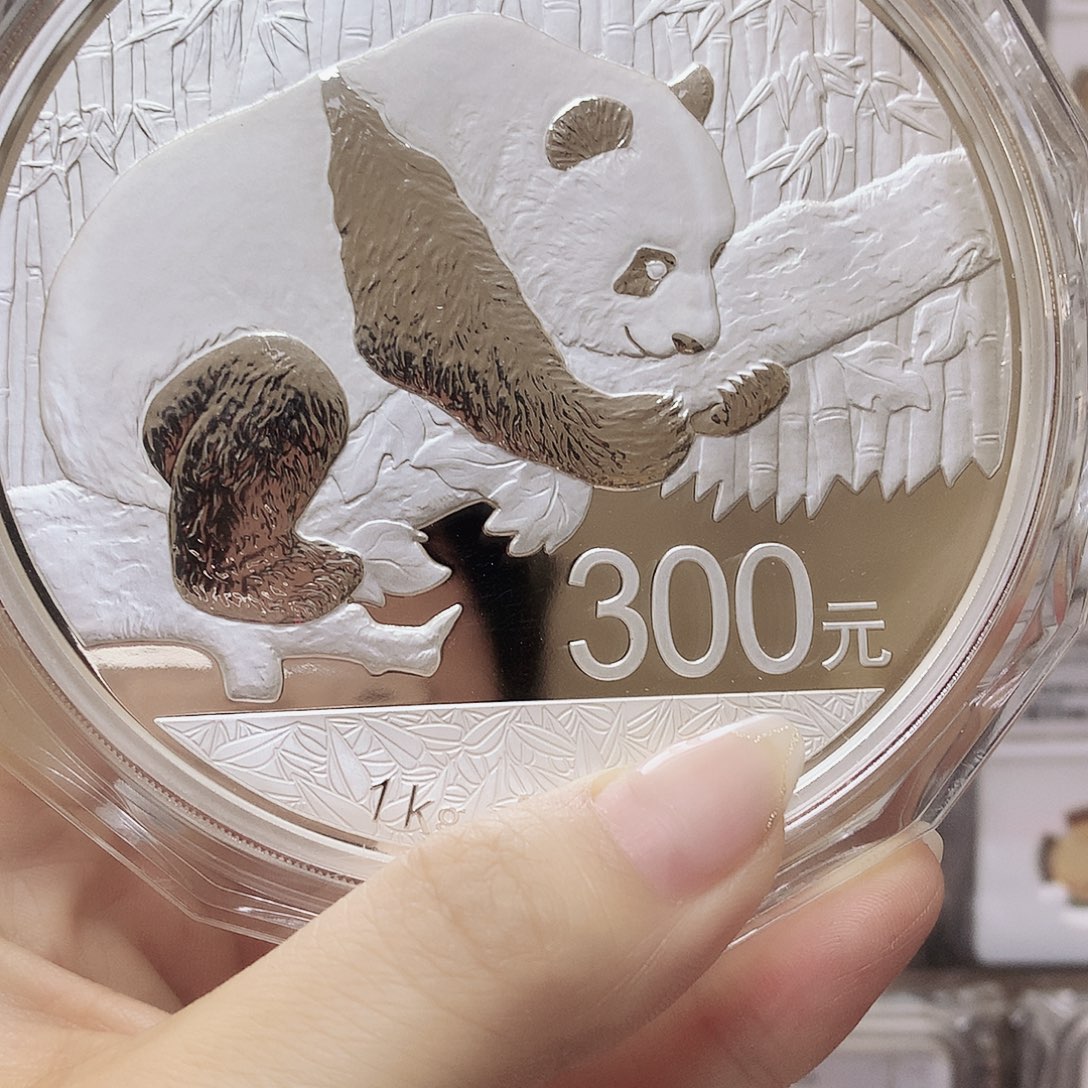 纯银2016年公斤银猫 白斑 原盒证