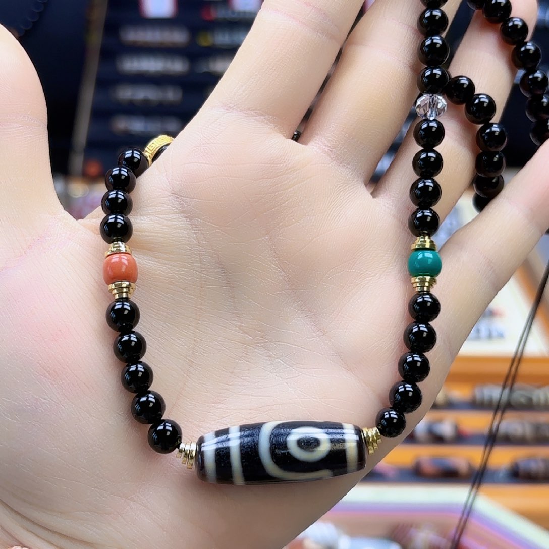 玛瑙/玉髓颈饰未镶嵌