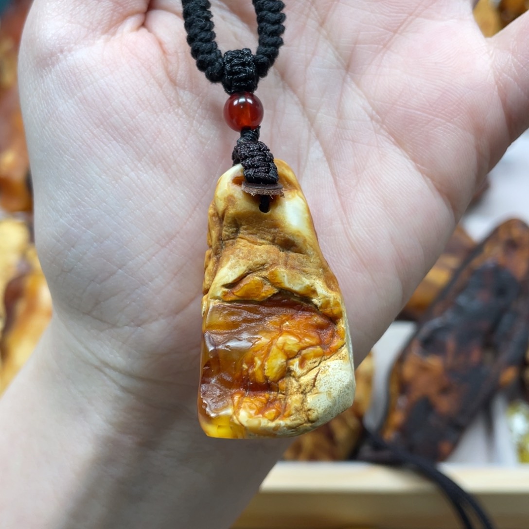 琥珀珠宝奇石未镶嵌