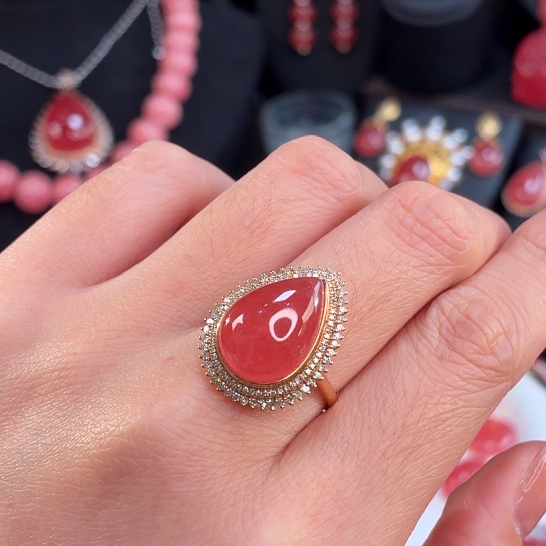 菱锰矿（红纹石）18K金镶嵌戒指