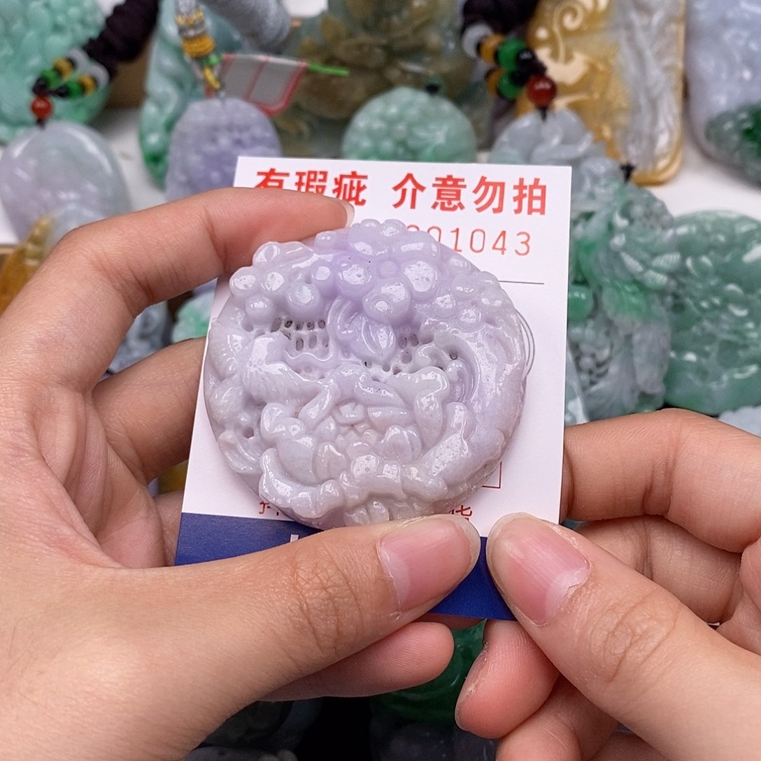 吊坠(不含链)未镶嵌翡翠