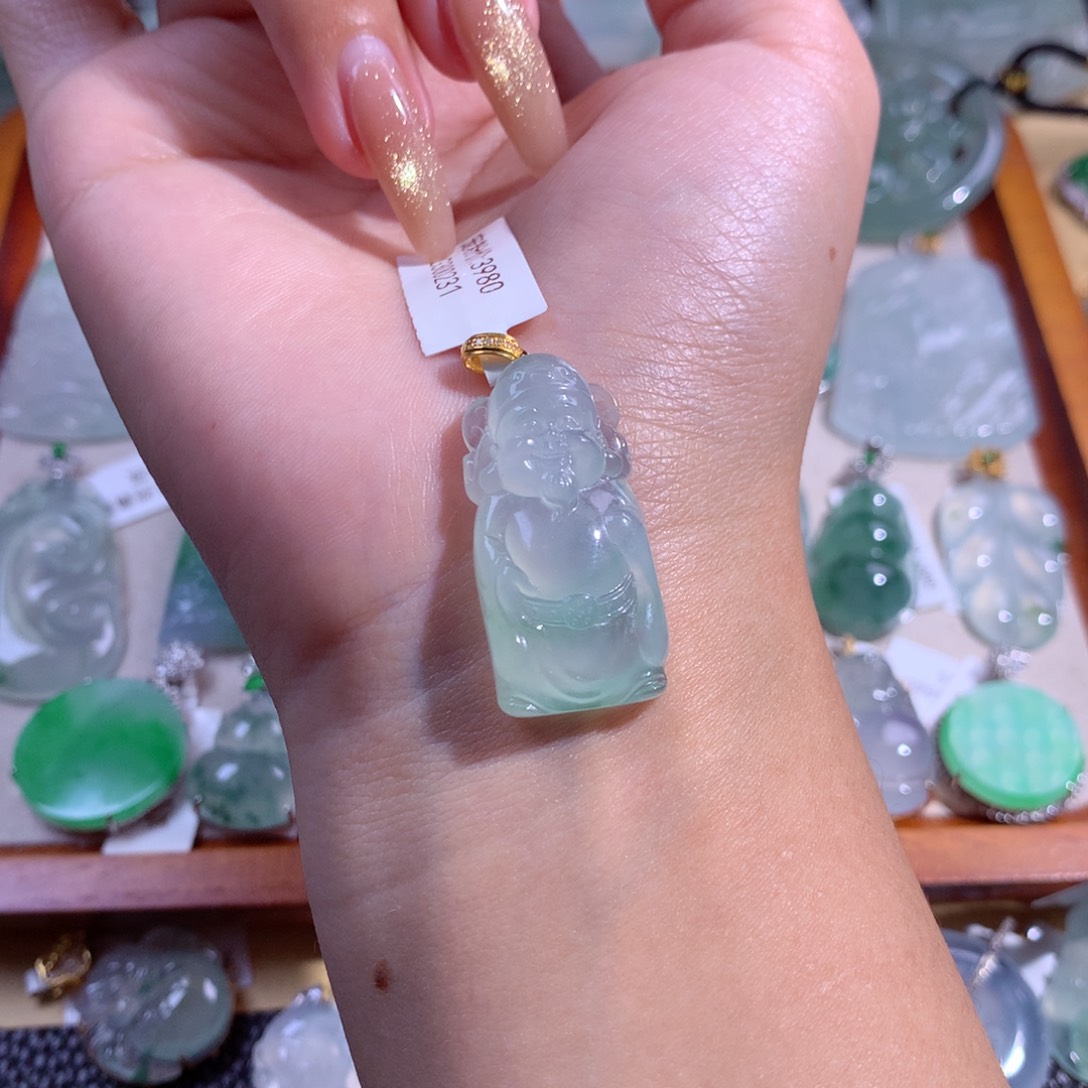 翡翠吊坠(不含链)18K金镶嵌