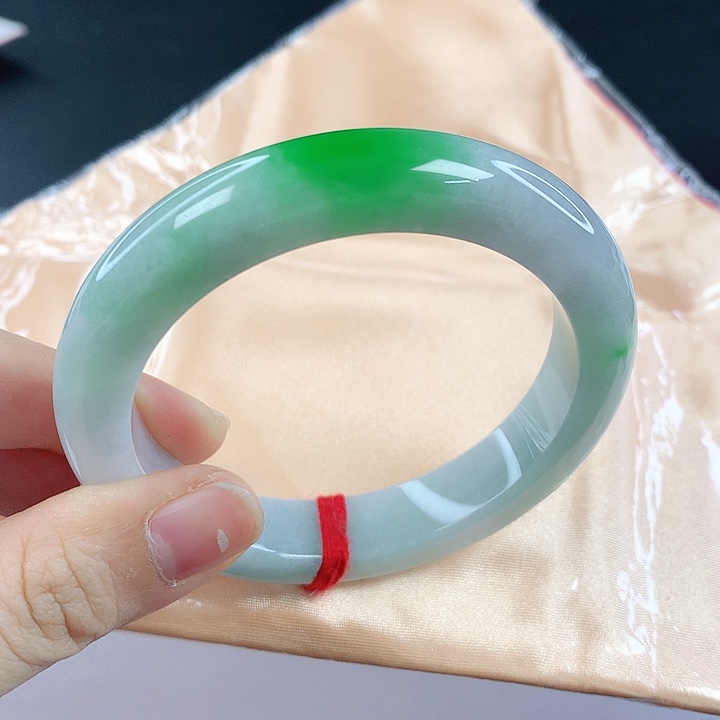 未镶嵌手镯翡翠翡翠900