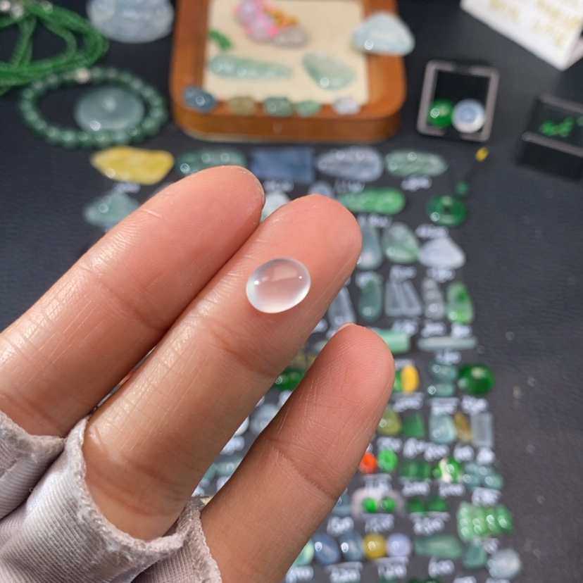 【闪购商品】翡翠挂件未镶嵌蛋