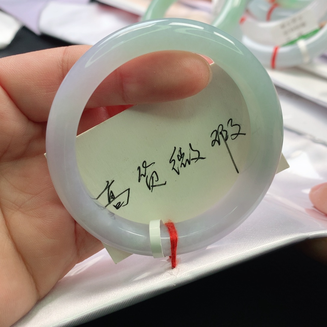 翡翠未镶嵌手镯小***檬缅甸51.52