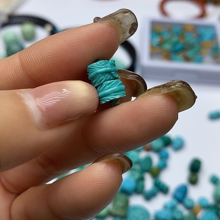 绿松石未镶嵌珠宝奇石