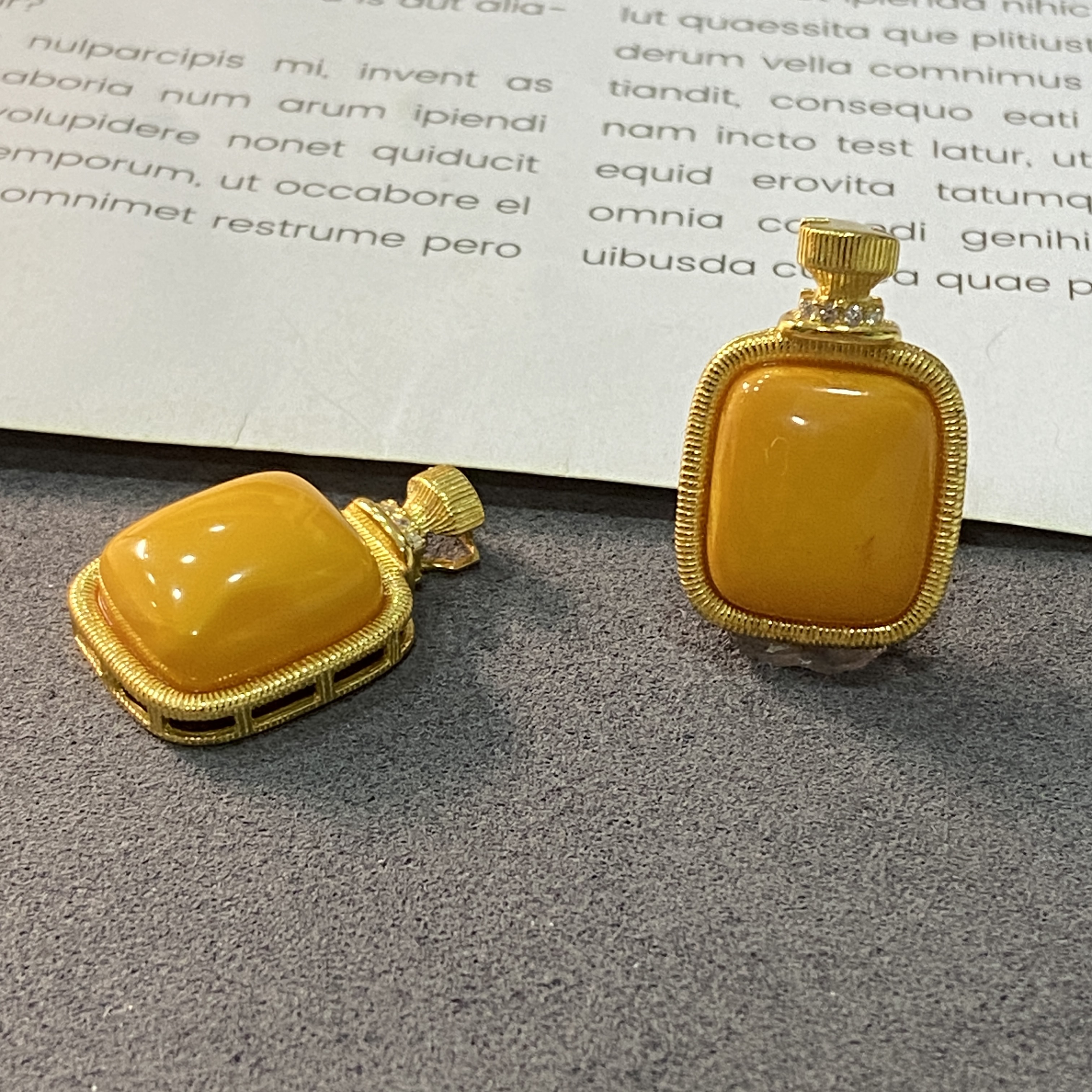 【胖丁珠宝】s925银镶蜜蜡吊坠12-H32P7【多样性发一件】12*14配链