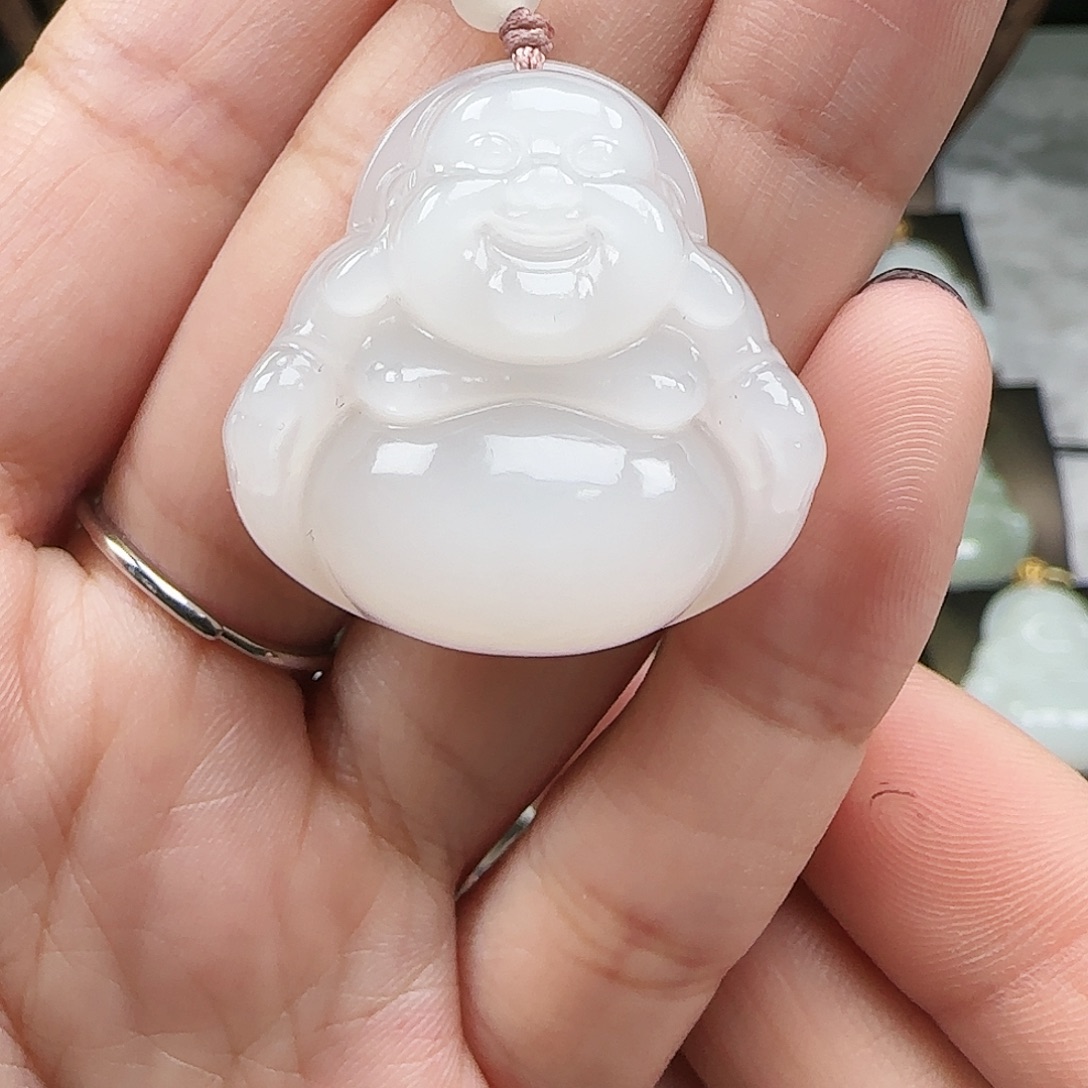 和田玉未镶嵌吊坠(赠链)