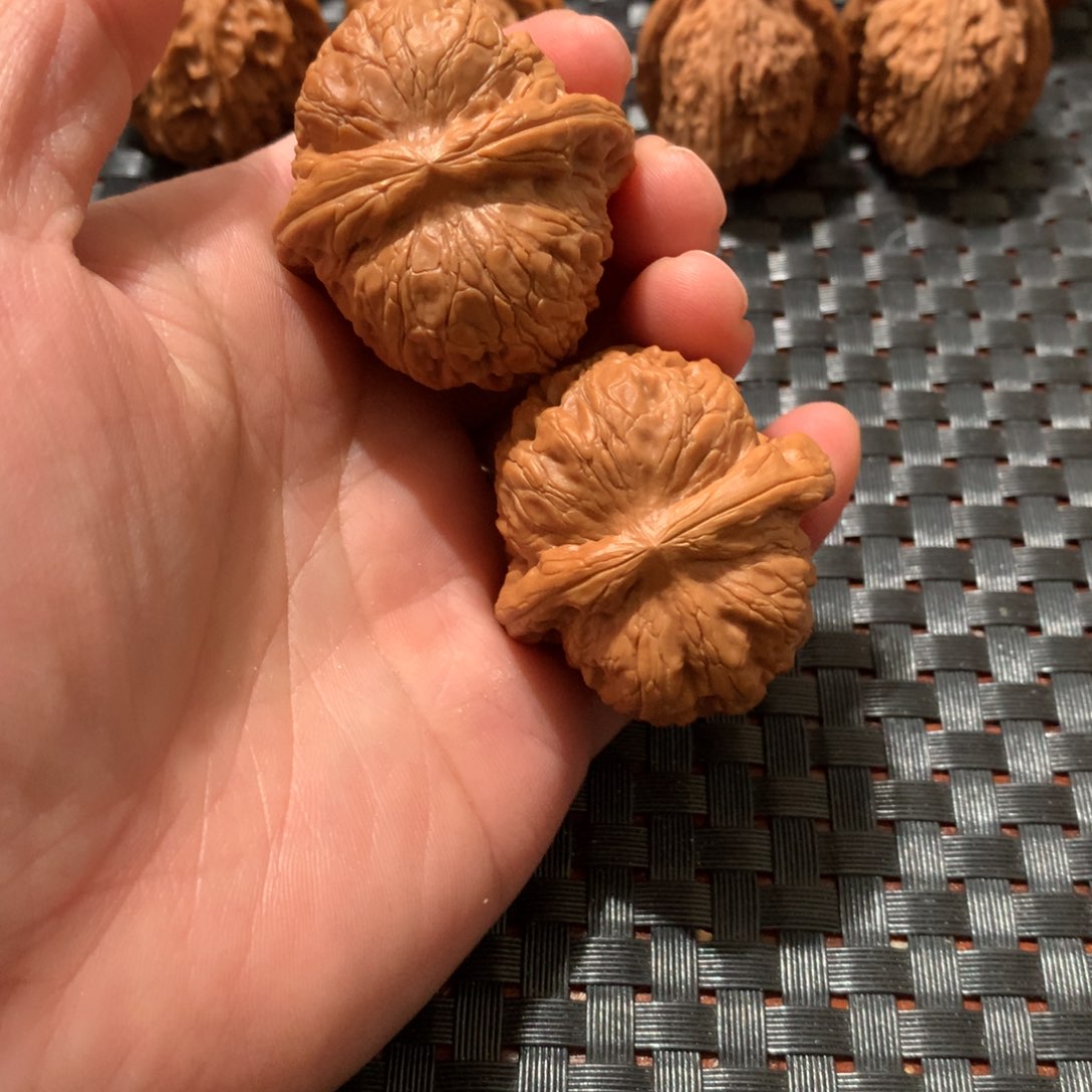 文玩核桃吊坠微瑕