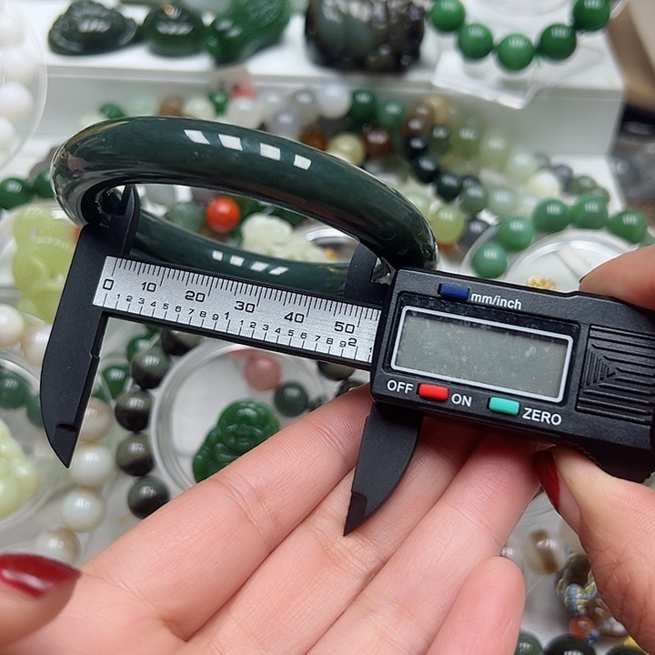 和田玉手镯未镶嵌25