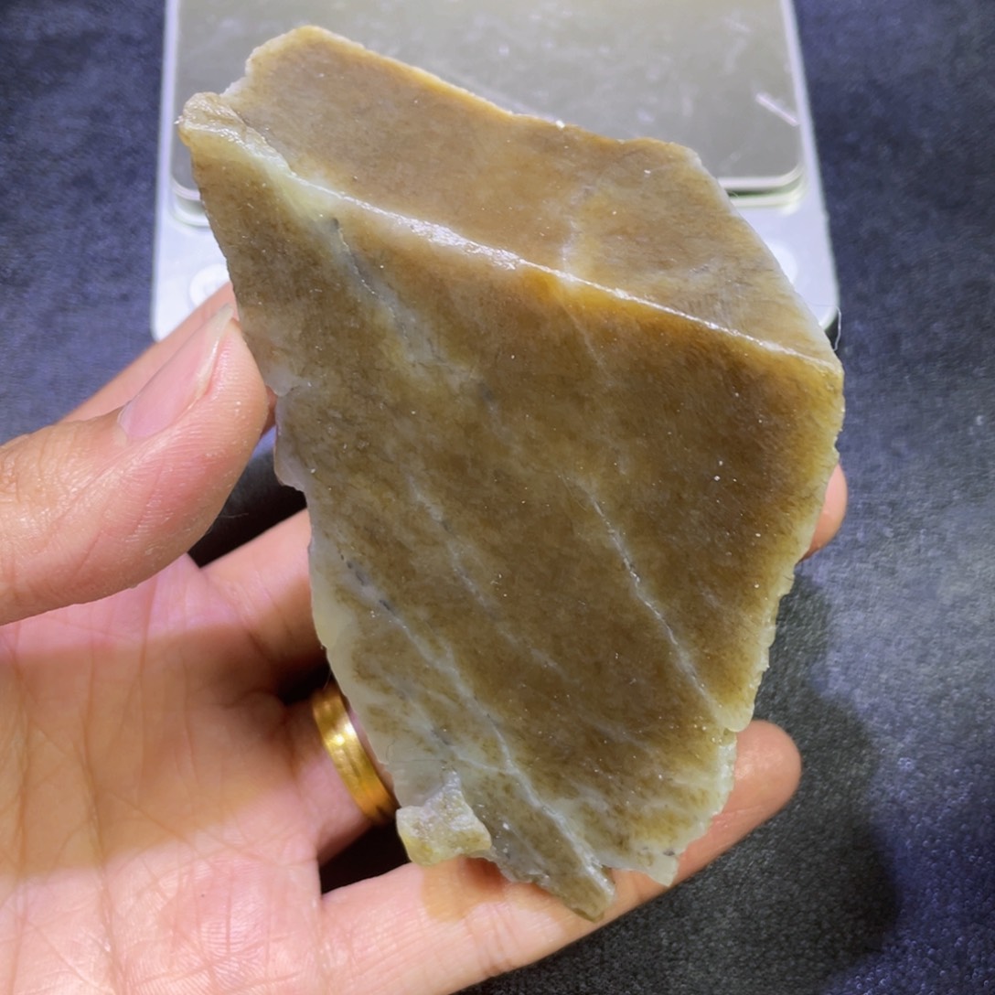 未镶嵌和田玉（糖玉）珠宝半成品