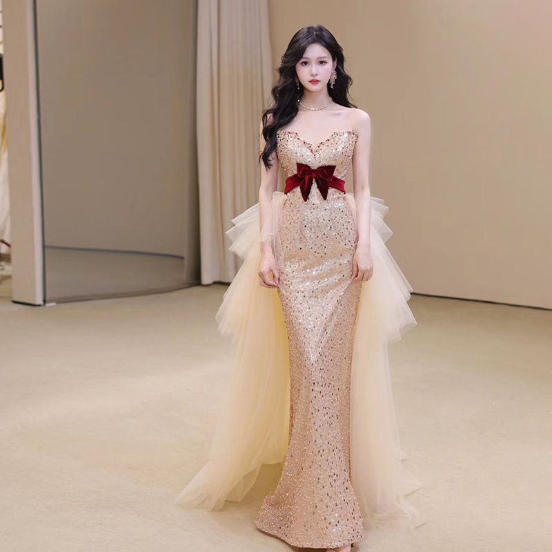 敬酒服新娘2025新款高端宴会晚礼服气质订婚鱼尾抹胸连衣裙高级感