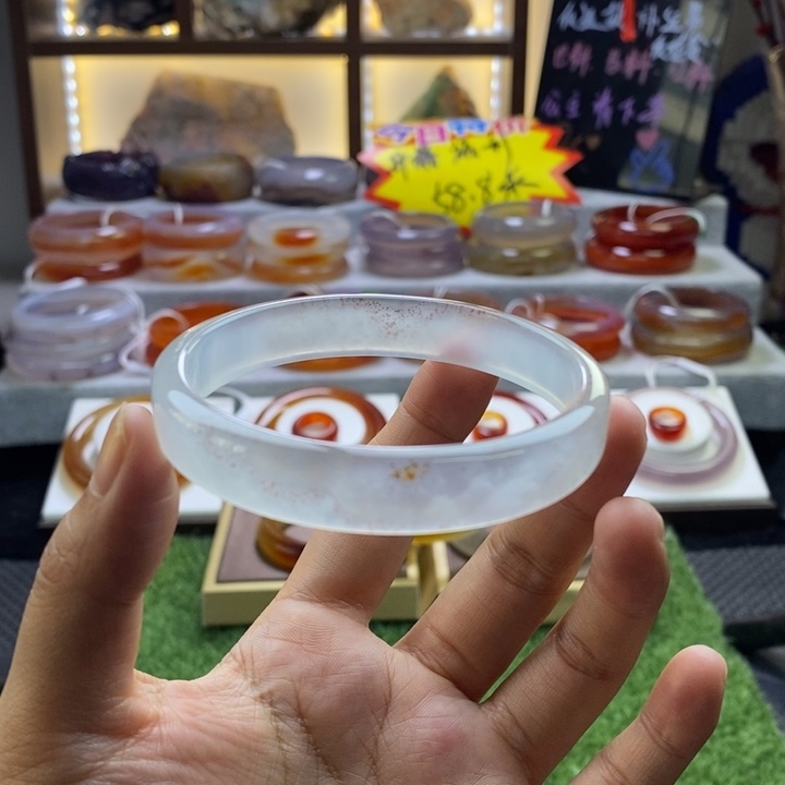 手镯玛瑙/玉髓未镶嵌