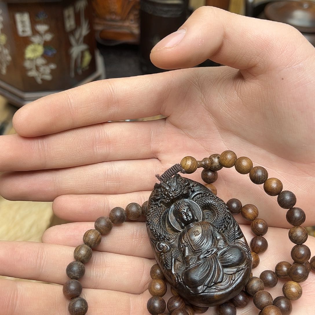 大叶紫檀（黑酸枝木类）