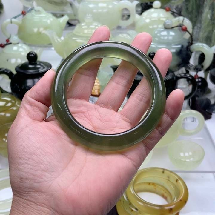 蛇纹石玉手镯未镶嵌?****?