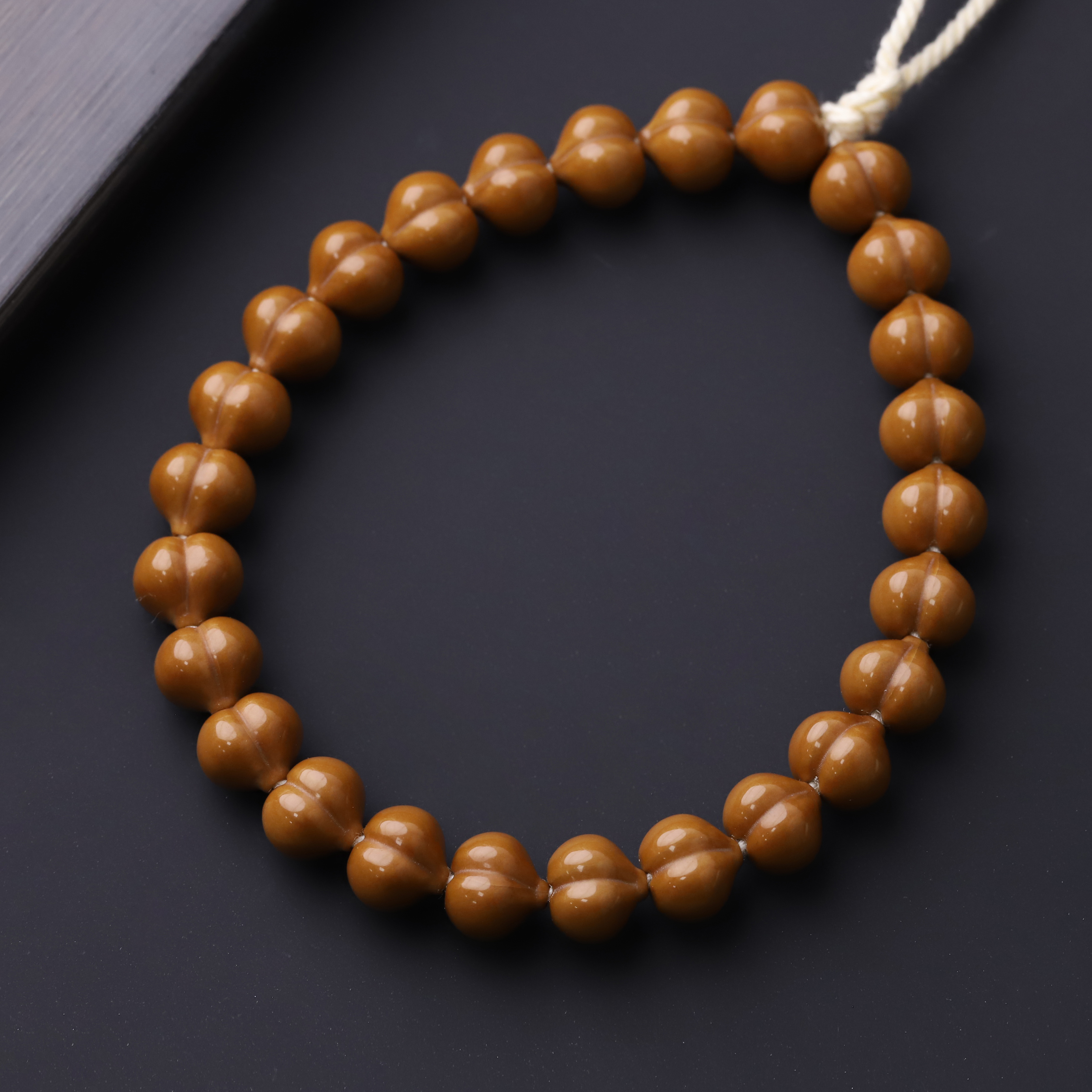 251207【小屁桃猴头】精工雕刻原色猴头核桃单圈文玩手串