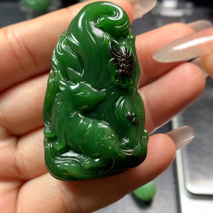 【***】和田玉未镶嵌颈饰