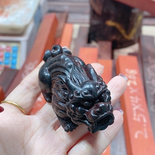 檀香紫檀（小叶紫檀）貔貅