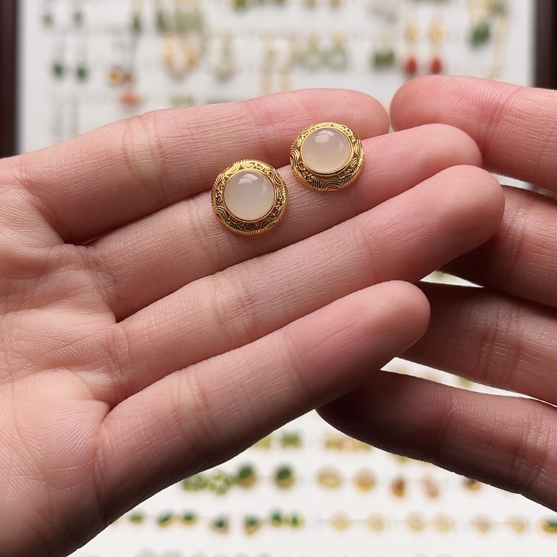 银S925镀金镶嵌和田玉耳饰