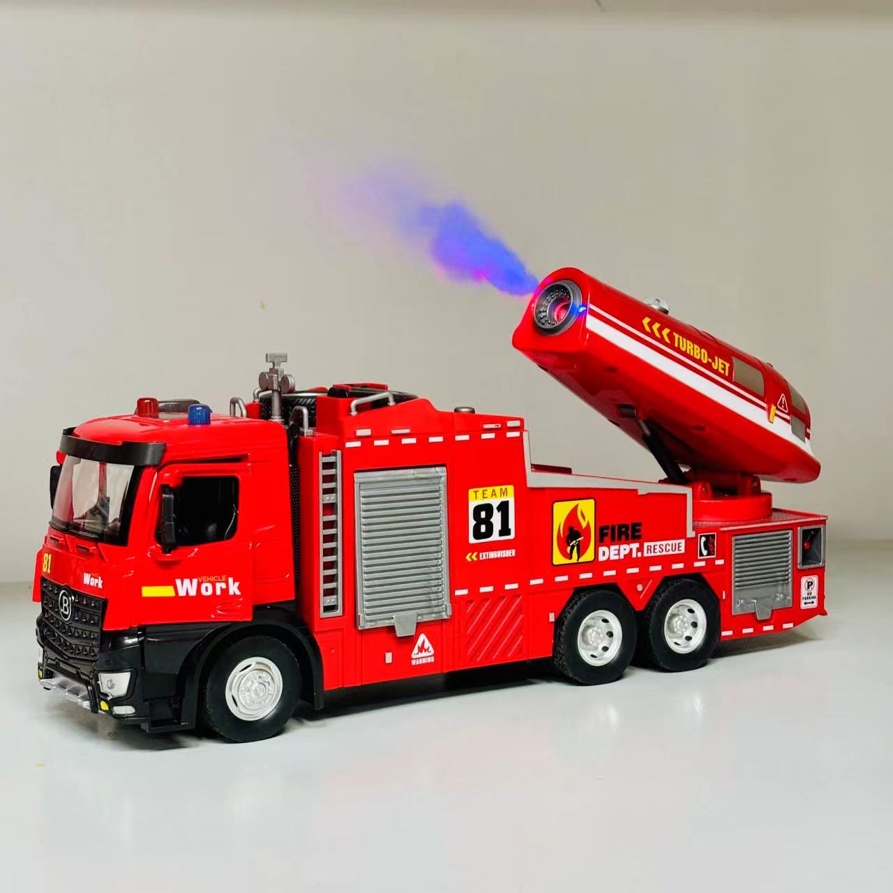 【超大号】1:18超大号合金声光喷雾消防回力车XF
