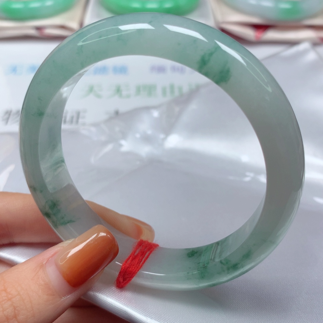 翡翠未镶嵌手镯天然翡翠A货