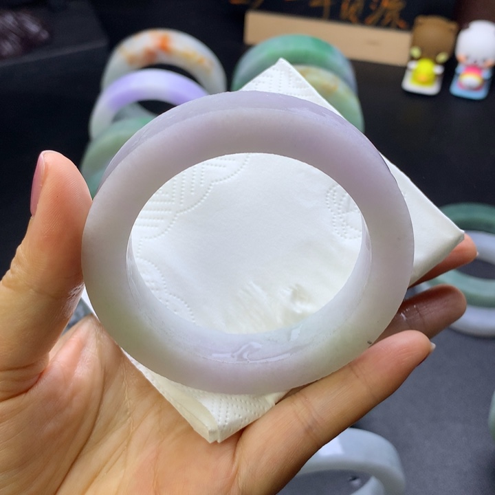 定制翡翠未镶嵌手镯