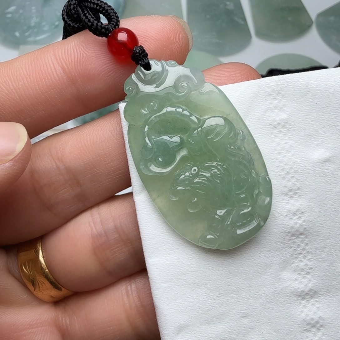 翡翠未镶嵌颈饰天然缅甸翡翠A货冰种虎牌