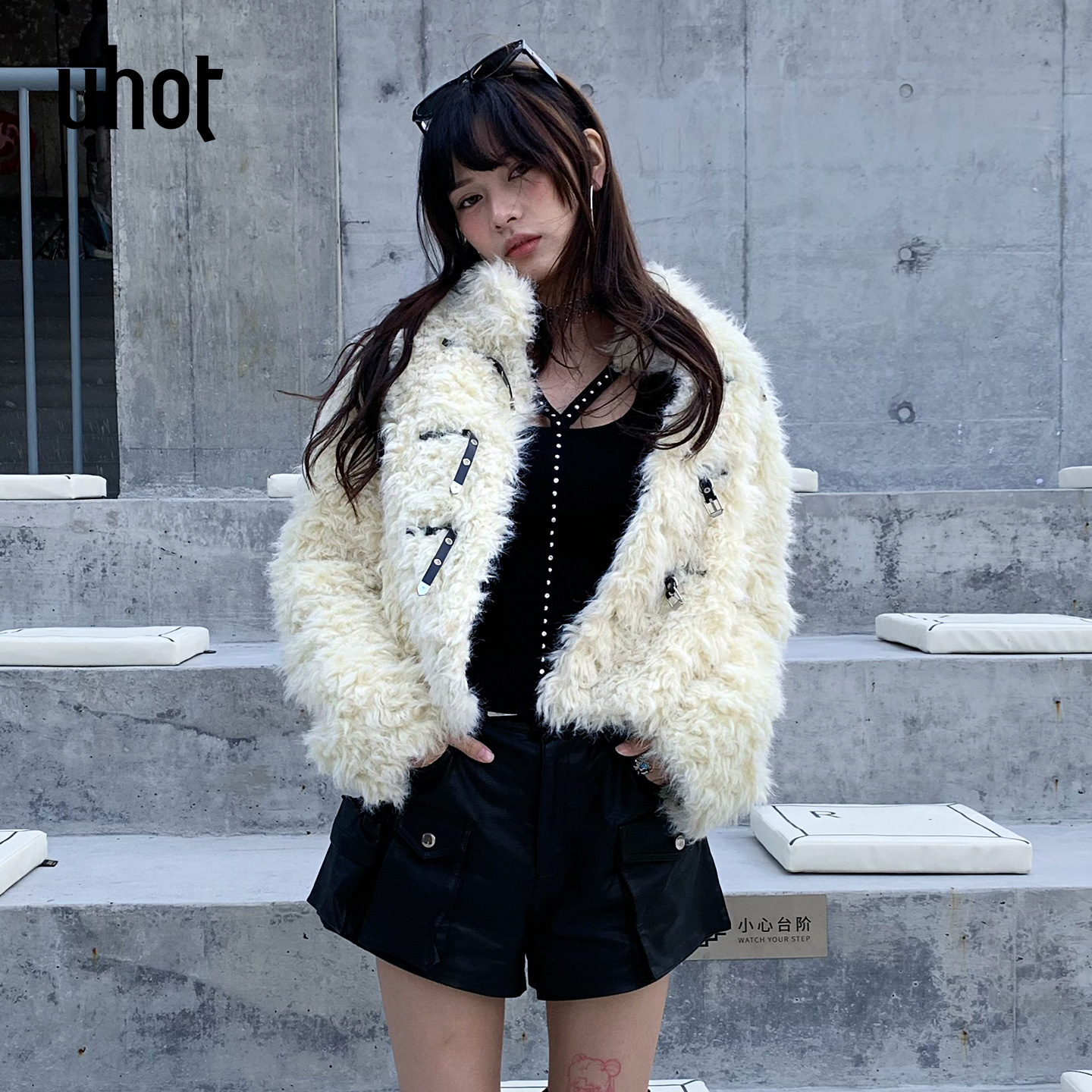 UHOT/诱货黄色曲奇环保短款羊羔毛外套UWWW3W746M