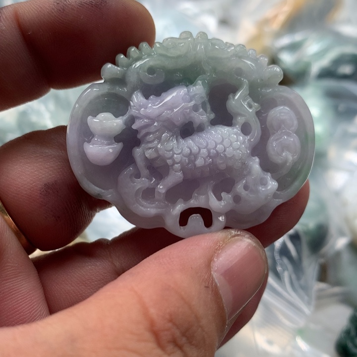 翡翠未镶嵌颈饰保真天然a货翡翠