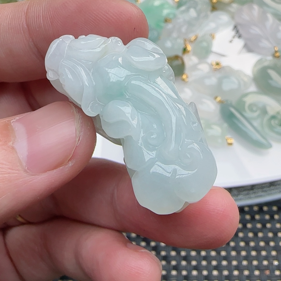 【闪购商品】翡翠颈饰未镶嵌貔貅