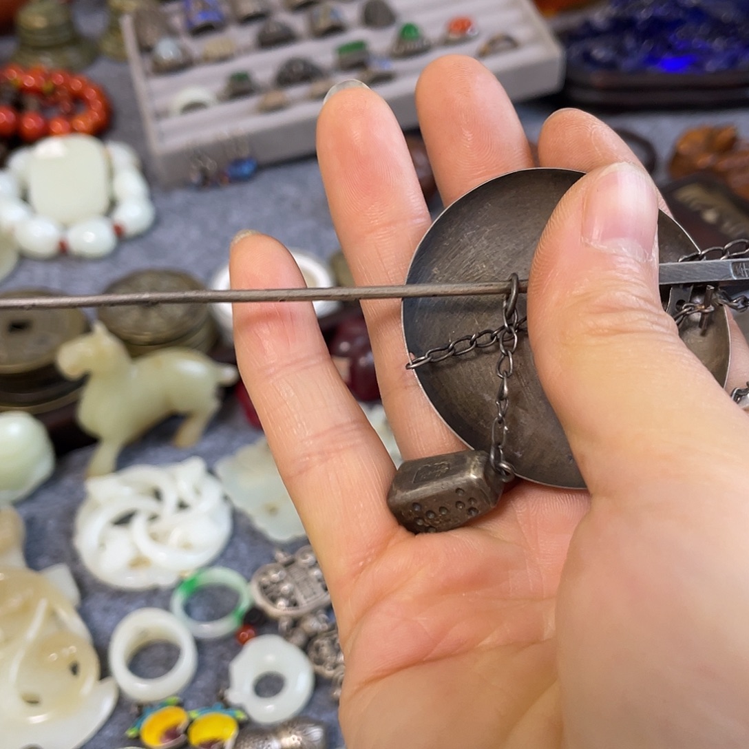 【***】铜摆件一个小物件。 