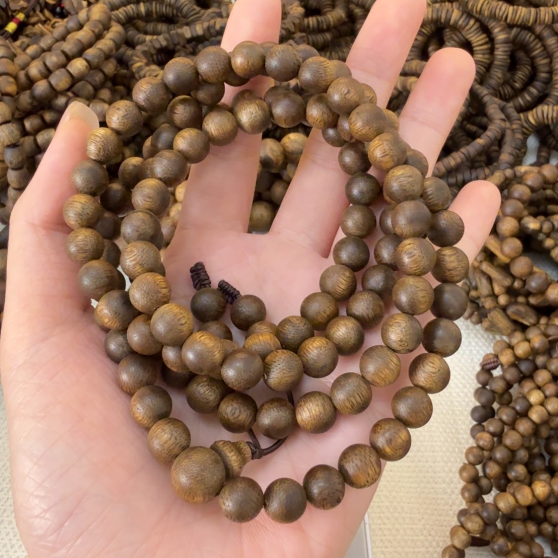 一***光沉香碎屑沉香圆珠08多圈18.9克多样性发一