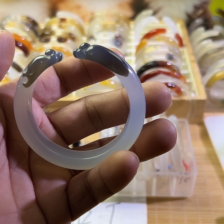 手镯玛瑙/玉髓合金