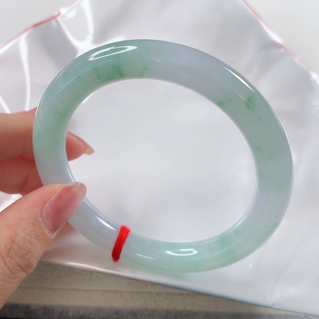 未镶嵌手镯翡翠爱****萱 圆条