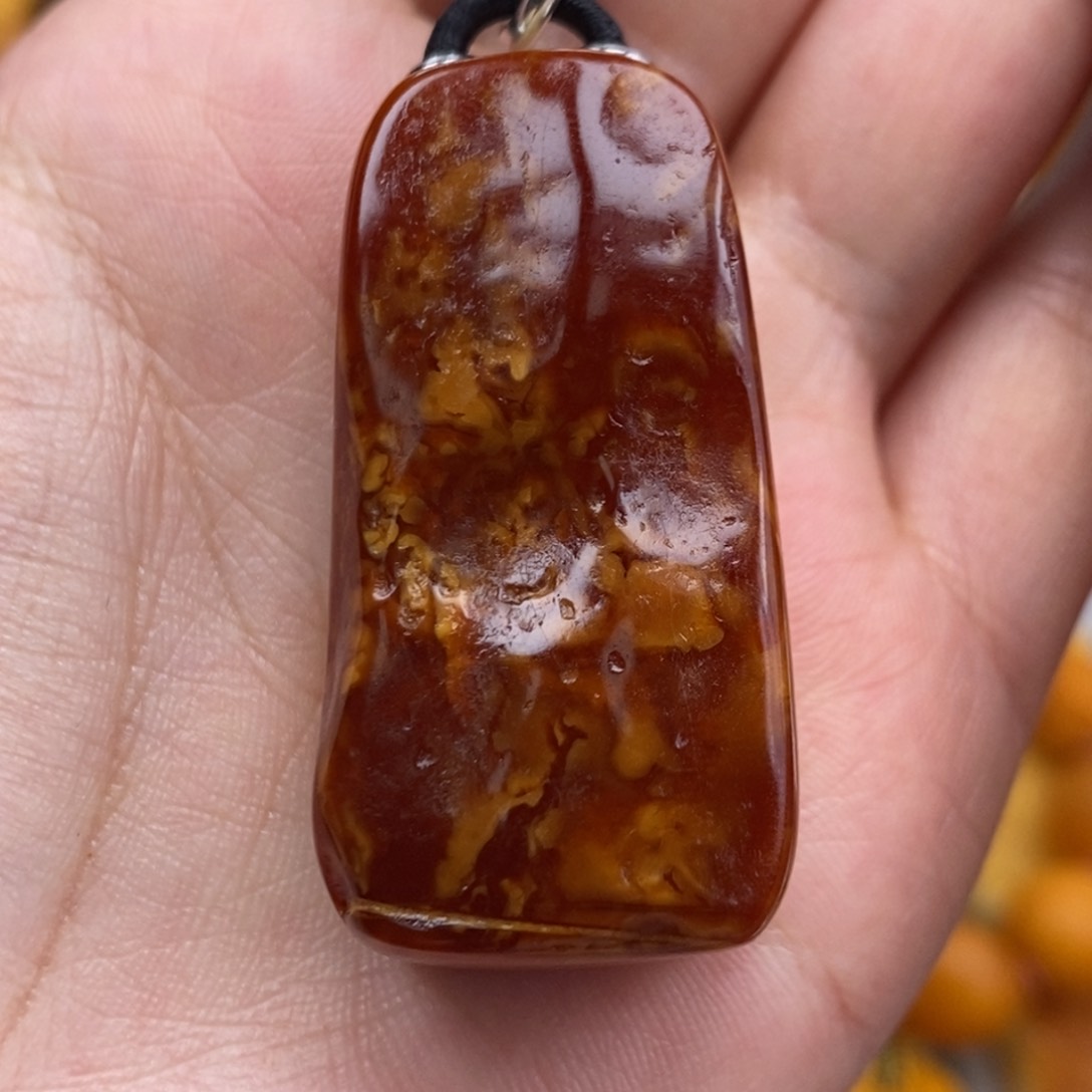琥珀吊坠(赠链)未镶嵌
