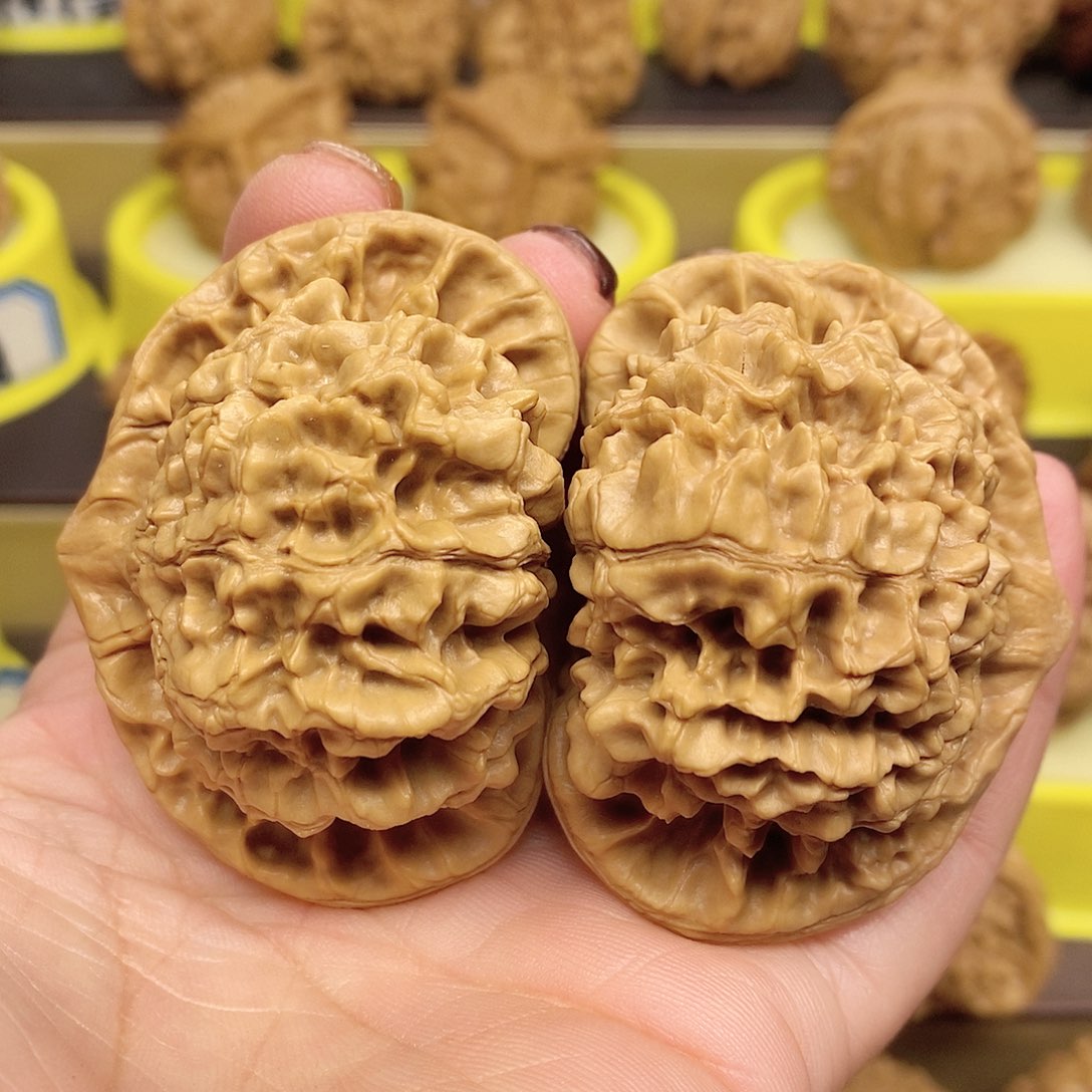 文玩核桃吊坠官帽53